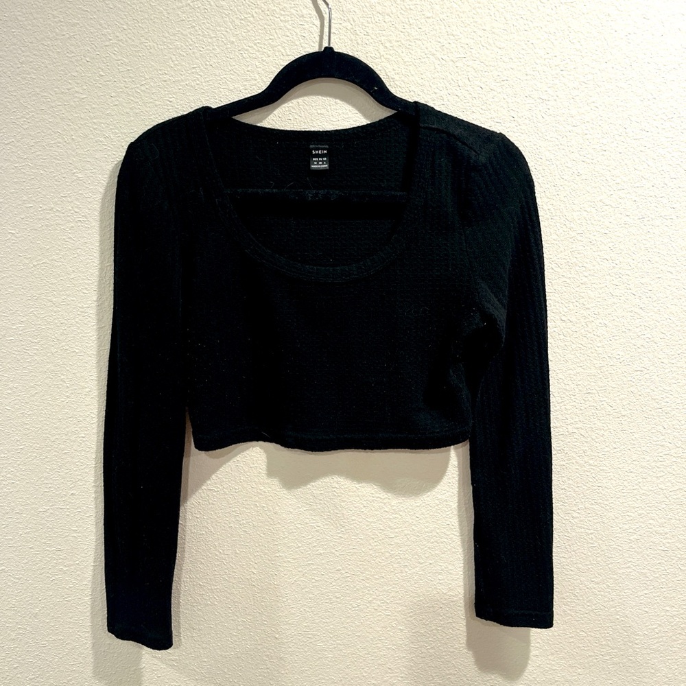 black crop top